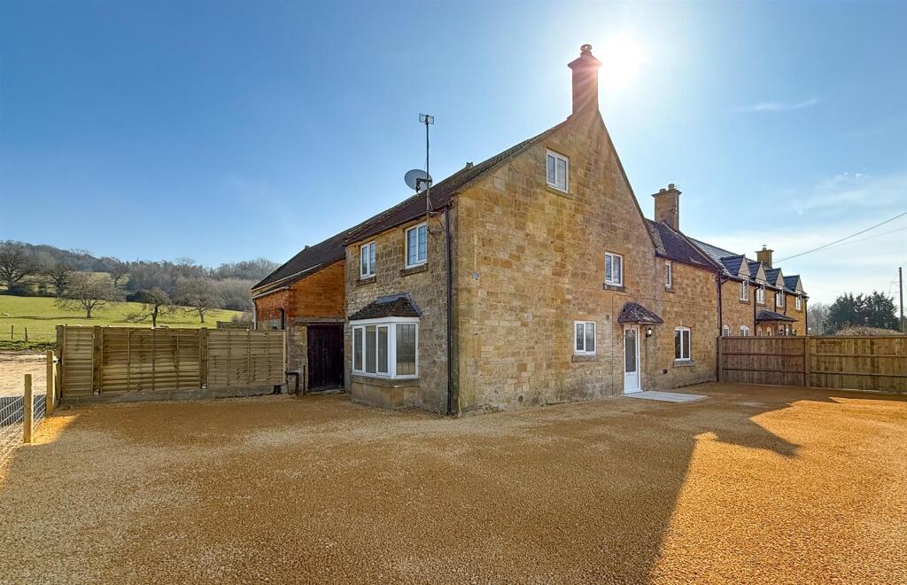 Main image of property: Broadway, Worcs WR12 7FH