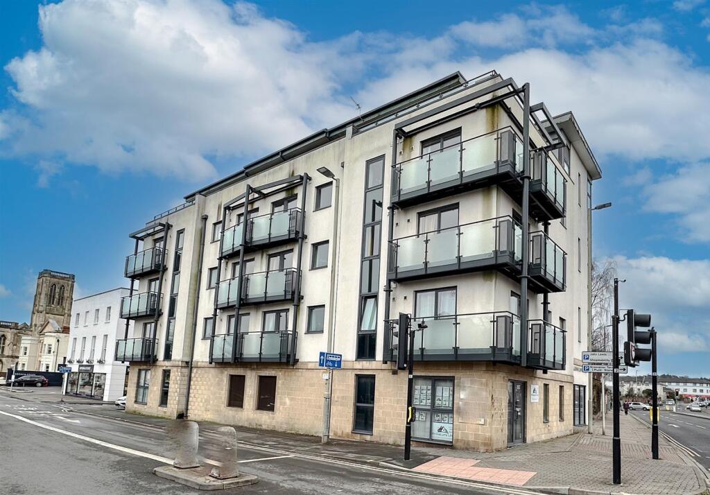 Main image of property: Town Centre, Cheltenham GL52 2NB