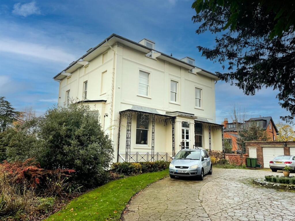 Main image of property: The Park, Cheltenham GL50 2SW