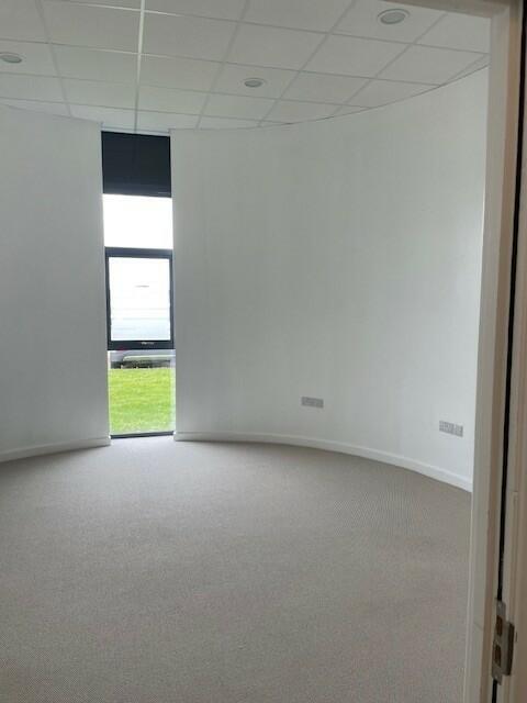 Additional property image - G19 Turret Room, an amazing 3-5 person "Feature" unit in Stirling House, Cambridge Innovation Park