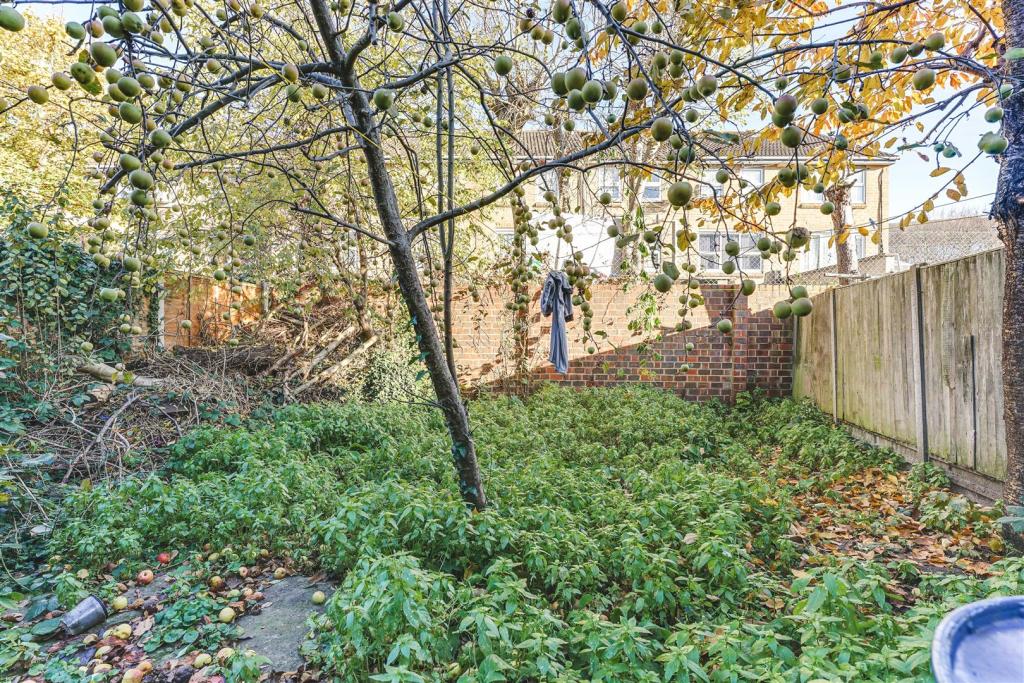 7 bedroom house for sale in Bethune Road, London, N16