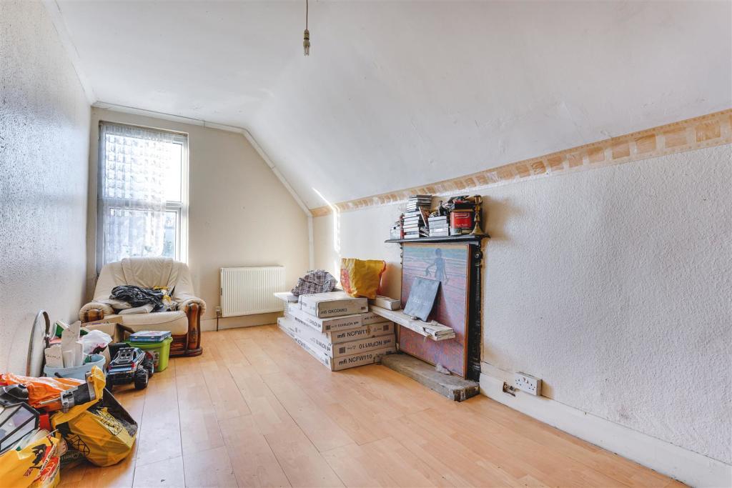 7 bedroom house for sale in Bethune Road, London, N16