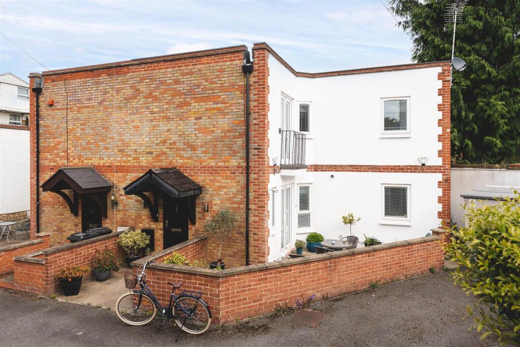 Main image of property: Buckingham Mews, Islington