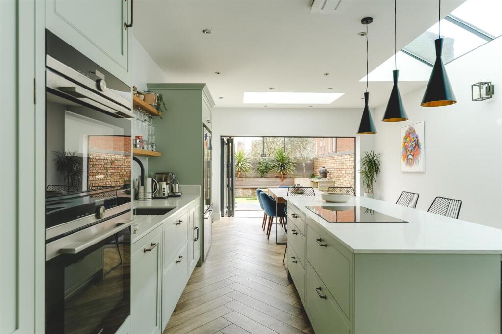 Main image of property: Roding Road, Hackney, London