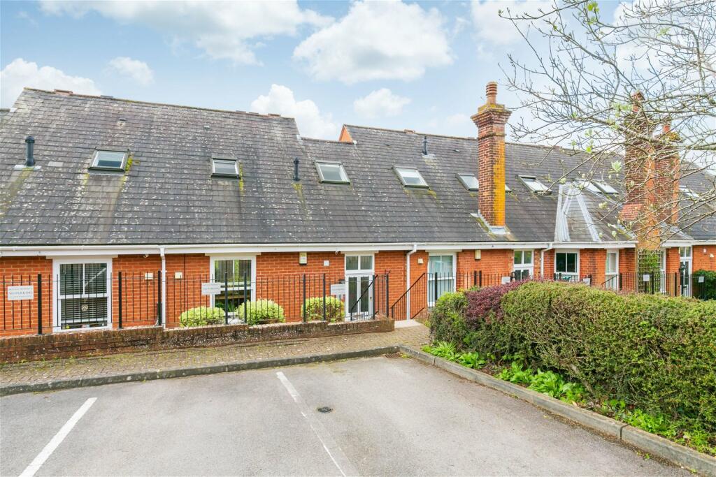 3 bedroom terraced house for sale in St. Bartholomews Court, Guildford, GU1