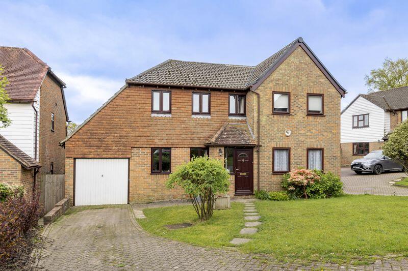 3 bedroom semidetached house for sale in Bridger Way, Crowborough, TN6