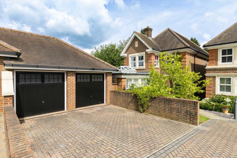 4 bedroom detached house for sale in Conan Way, Crowborough, TN6