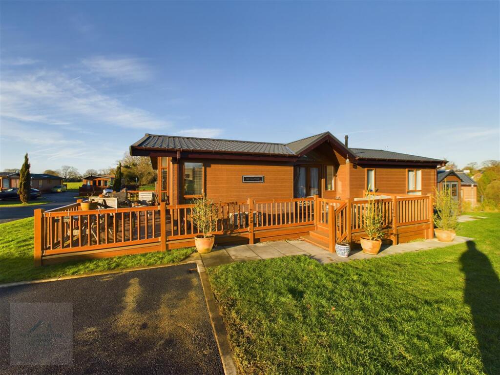 Main image of property: Luxury Lodge, Royal Vale, London Road, Allostock, Knutsford