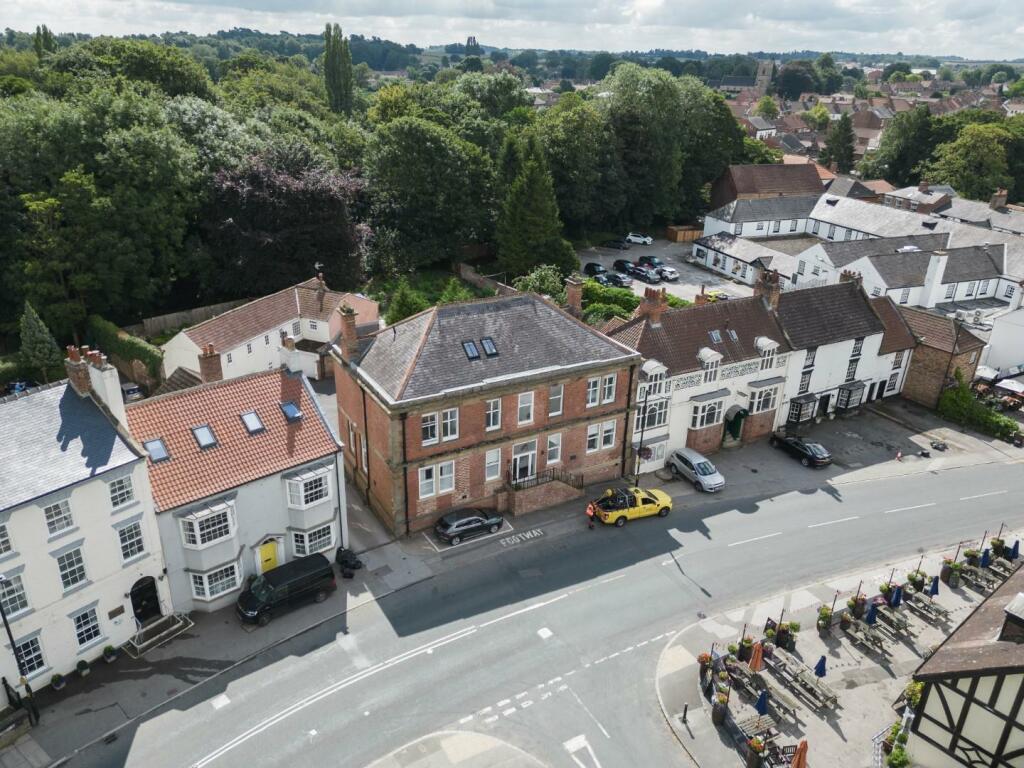 2 bedroom penthouse for sale in Bridge Street, Boroughbridge, North