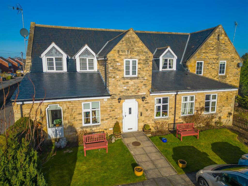 1 bedroom apartment for sale in Church View Mews, Clifford, Near Boston