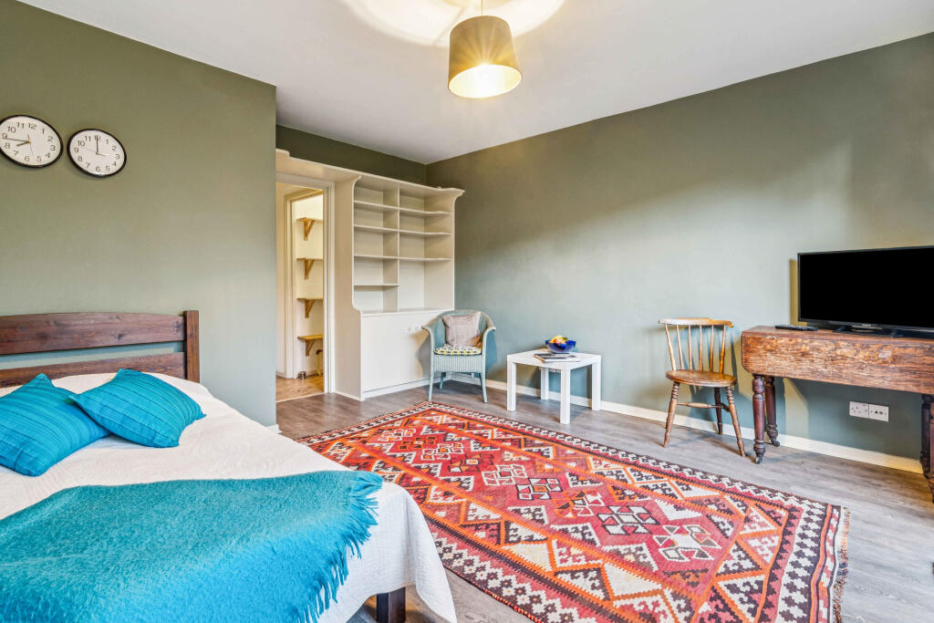 Main image of property: St. Andrews Square, London, UK, W11