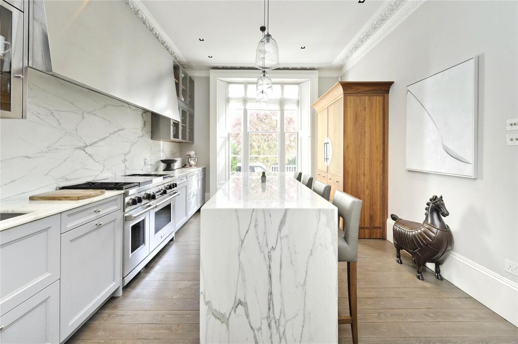 4 bedroom house for rent in Hereford Road, London, UK, W2