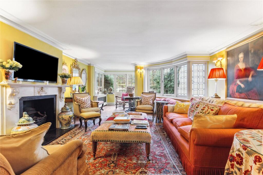 Main image of property: Albion Street, Hyde Park, London, W2