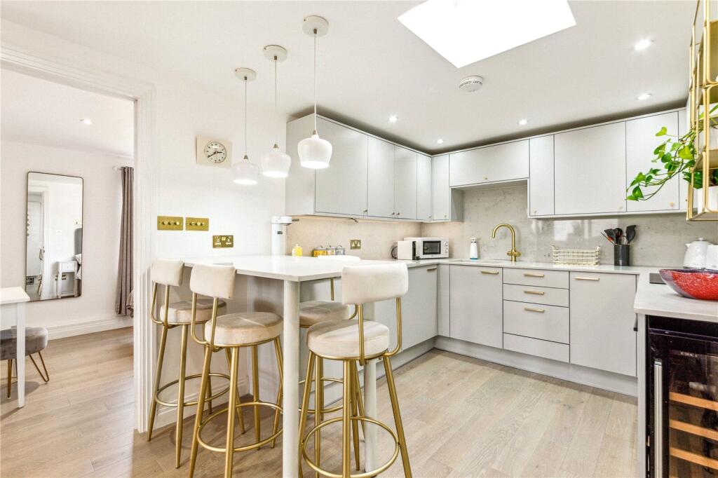 Main image of property: St Luke's Road, London, W11