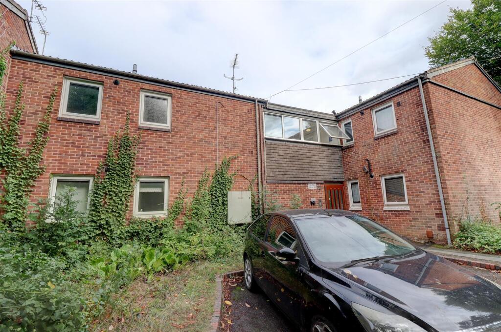 Main image of property: Gilmorton Close, Leicester