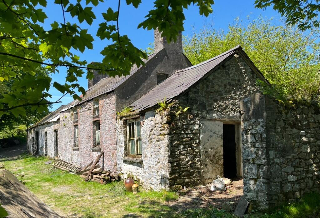 Main image of property: Llanfynydd SA32