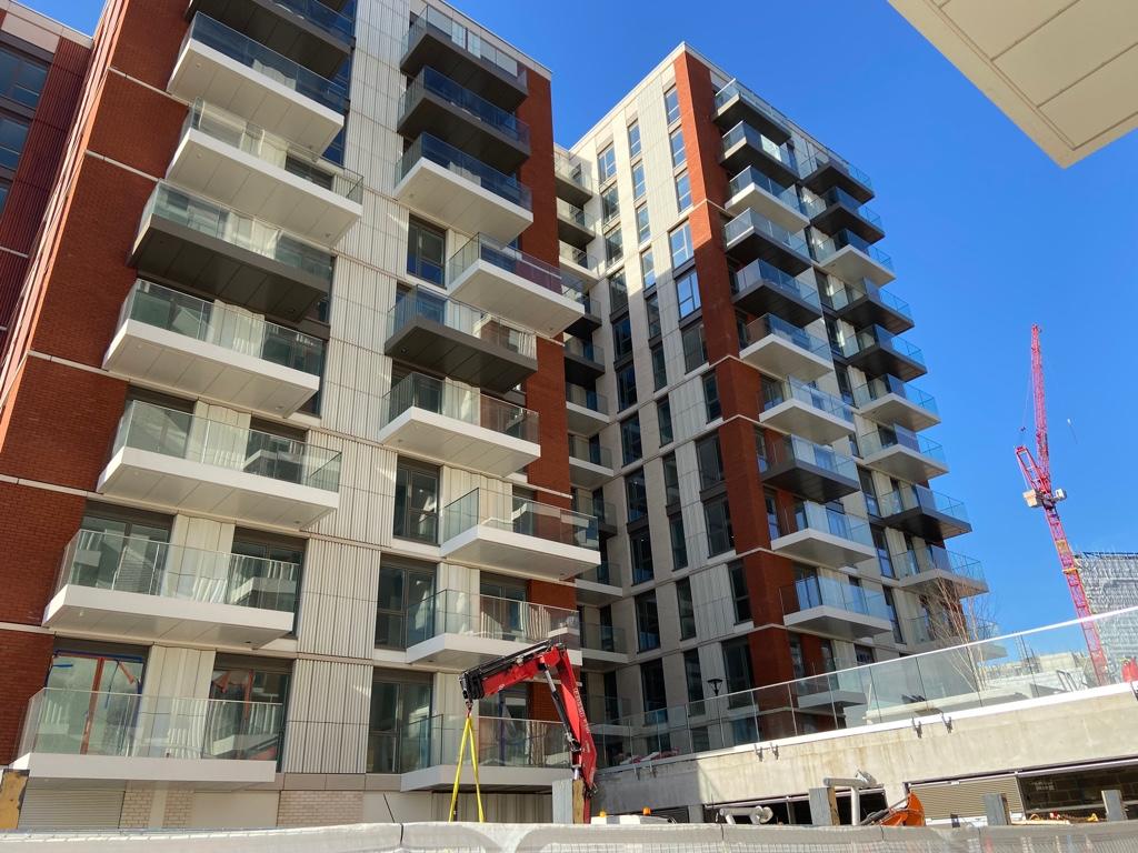 3 bedroom apartment for sale in Ponton Road, Nine Elms SW11