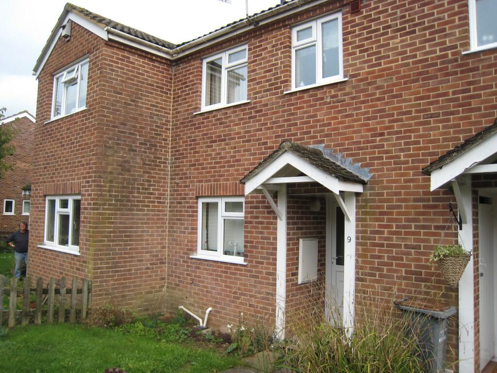 2 bedroom terraced house for rent in Dibben Walk, Romsey, SO51