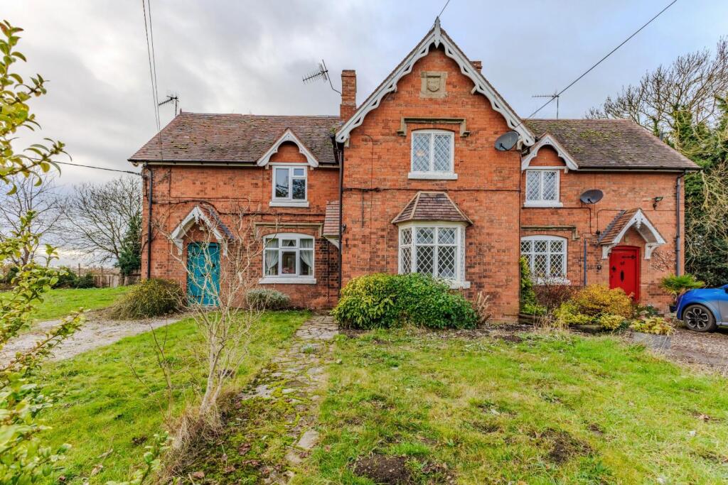 Main image of property: 2 Thelsford Cottages, Wellesbourne, Warwick