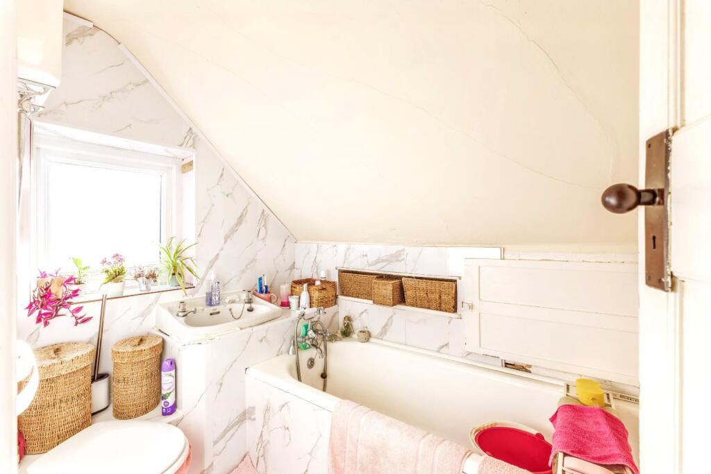 Main image of property: Banbury Road, Stratford-Upon-Avon