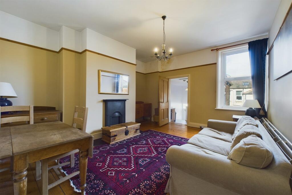2 bedroom flat for rent in Fairfield Road, Jesmond, Newcastle Upon Tyne, NE2