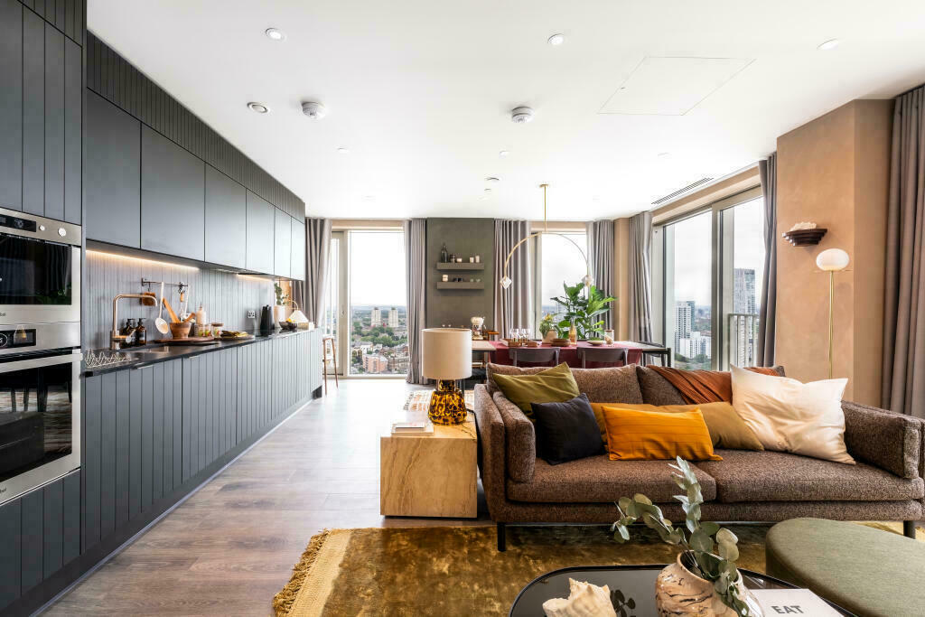 2 bedroom apartment for rent in Westfield Avenue, London, E20