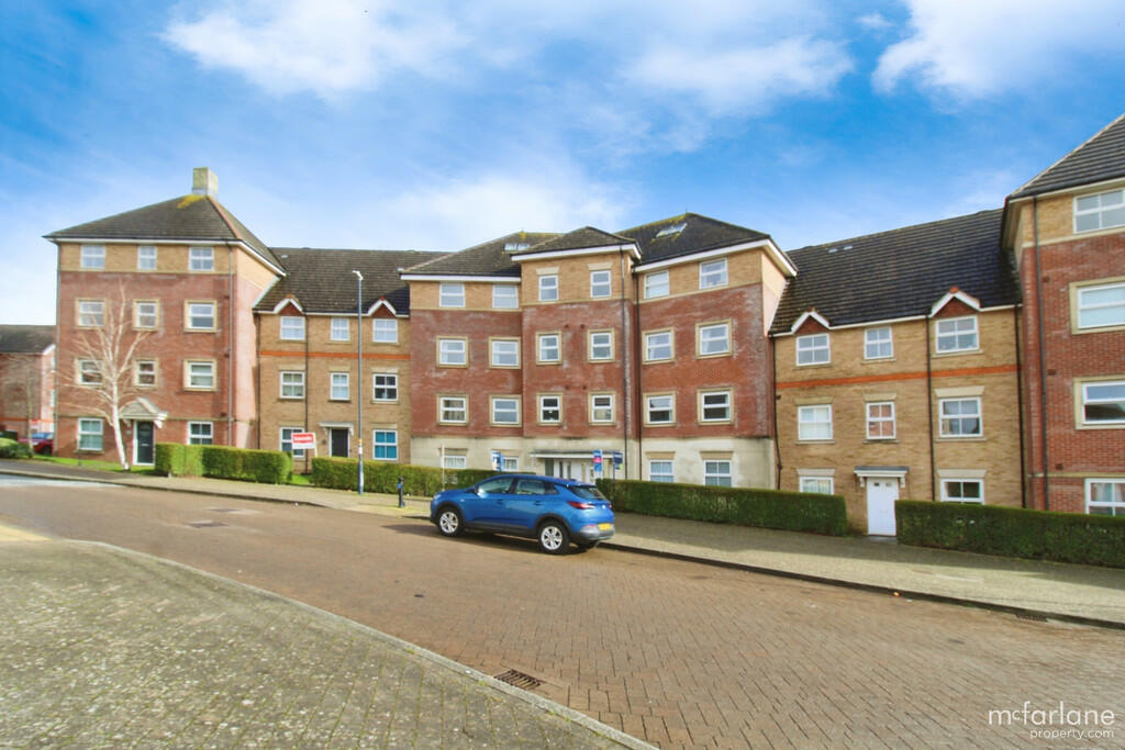 3 bedroom apartment for sale in Marbeck Close, Redhouse, SN25