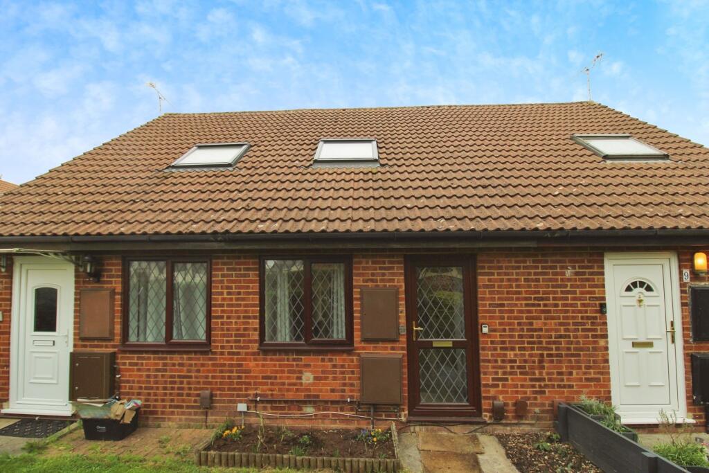 Main image of property: Cuckoo's Mead, Swindon, SN3