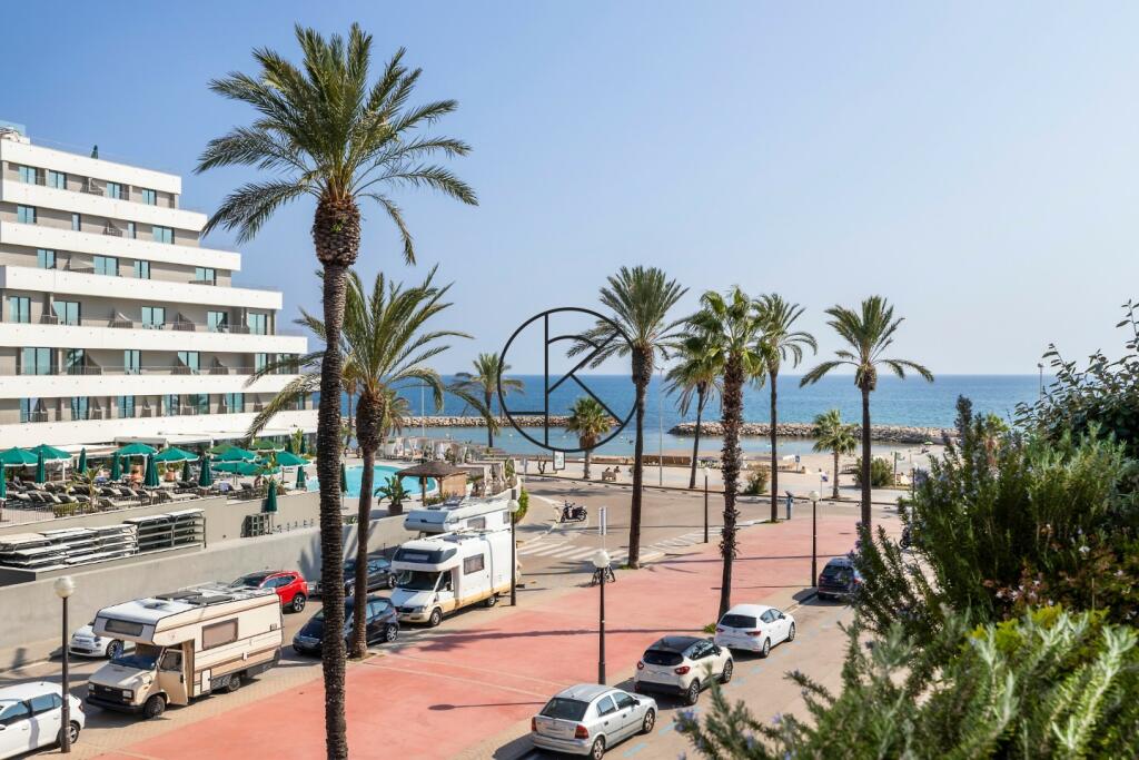 4 bedroom apartment for sale in Catalonia, Barcelona, Sitges, Spain