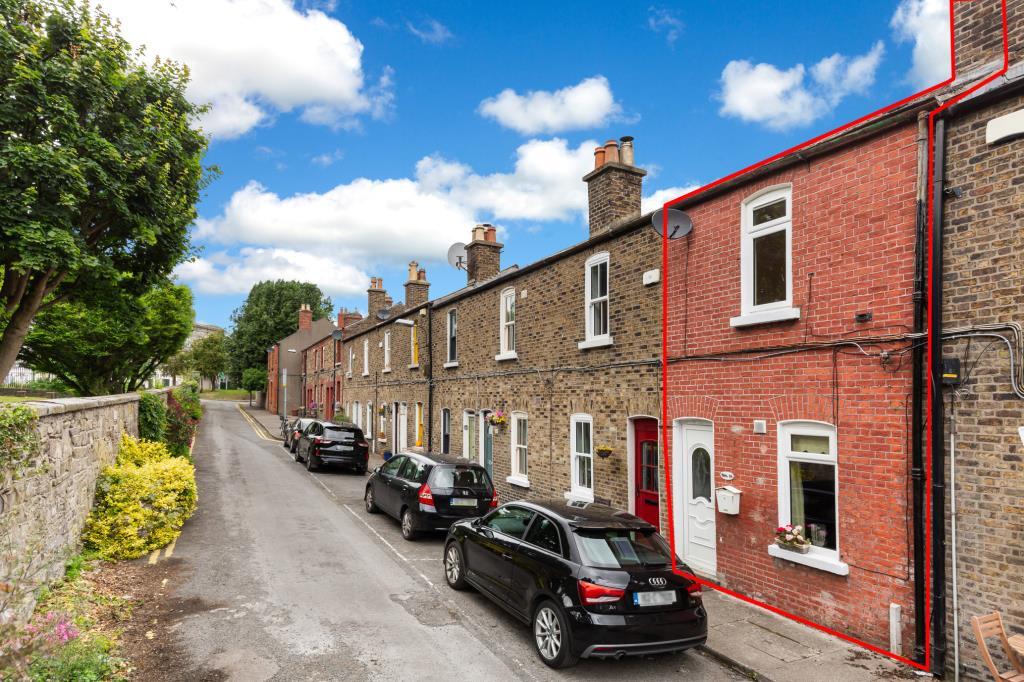 Main image of property: 16 Temple Cottages, Broadstone, Dublin 7, D07 K5W5