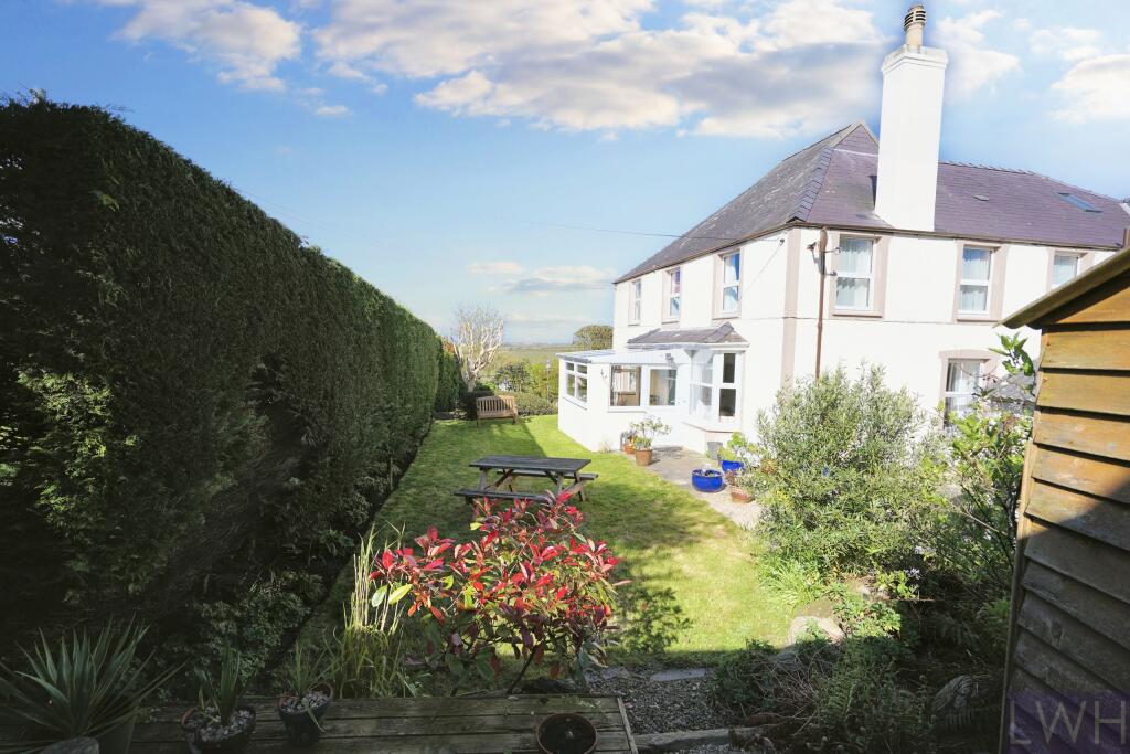 4 bedroom semidetached house for sale in Ty Pen Y Graig, Llangwnadl