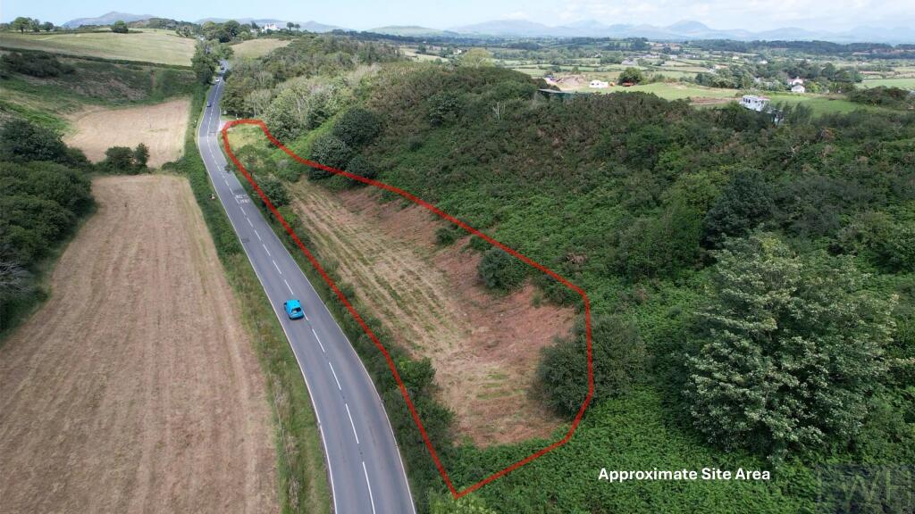 Main image of property: Land South of Caernarfon Road, Pwllheli