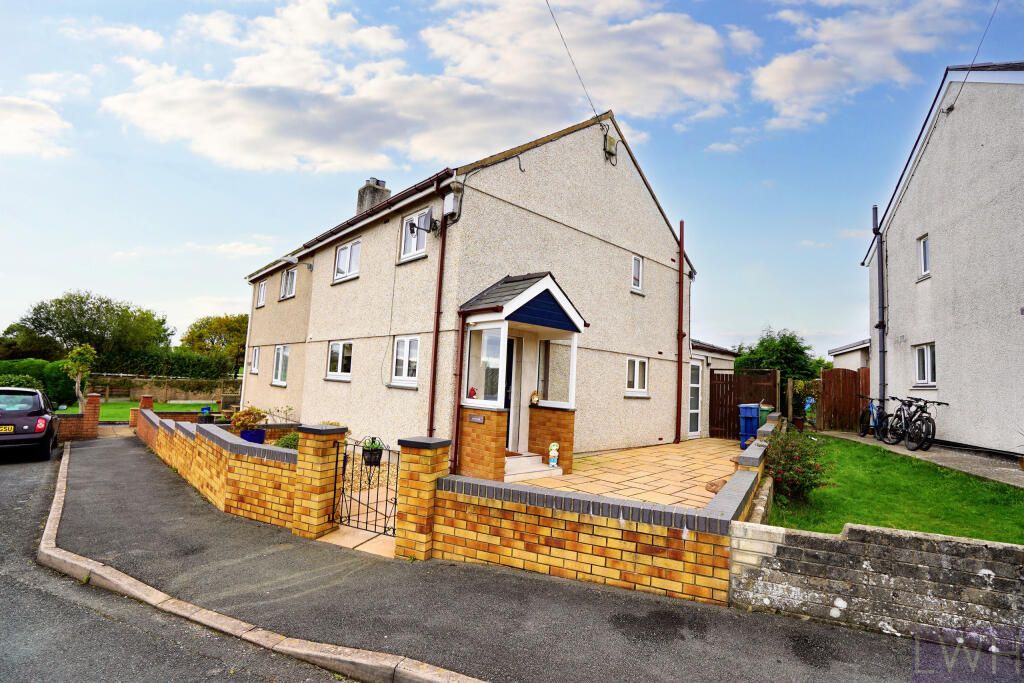 Main image of property: 8 Bro Sion Wyn, Chwilog