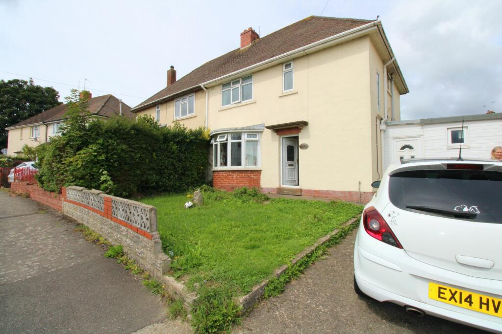 3 bedroom semidetached house for sale in Masefield Road, Penarth, CF64