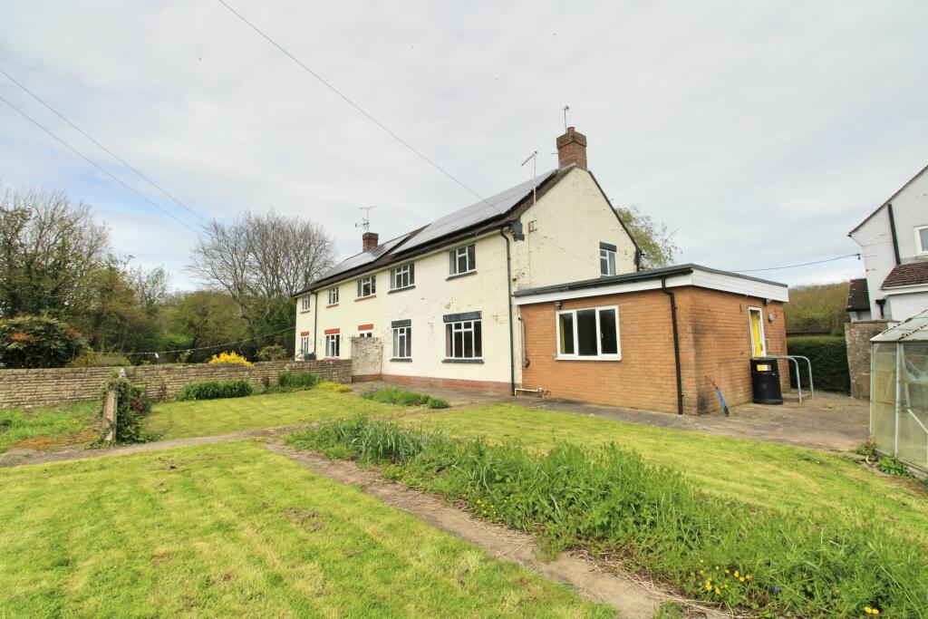 3 bedroom semidetached house for sale in Fairleigh, MichaelstonlePit