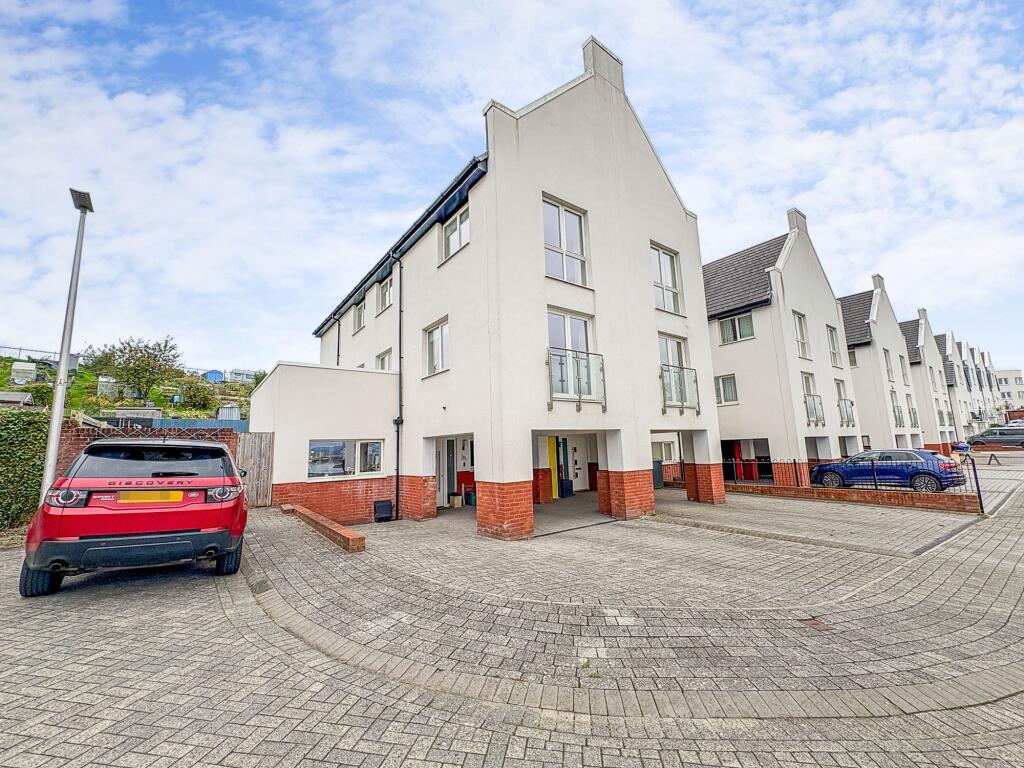 Main image of property: Trem Y Bae, Penarth
