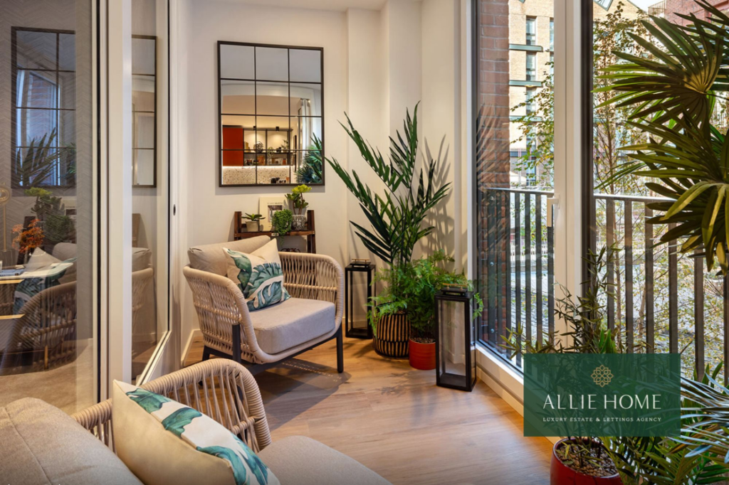 Main image of property: 141 Leven Rd, Aberfeldy Village, E14