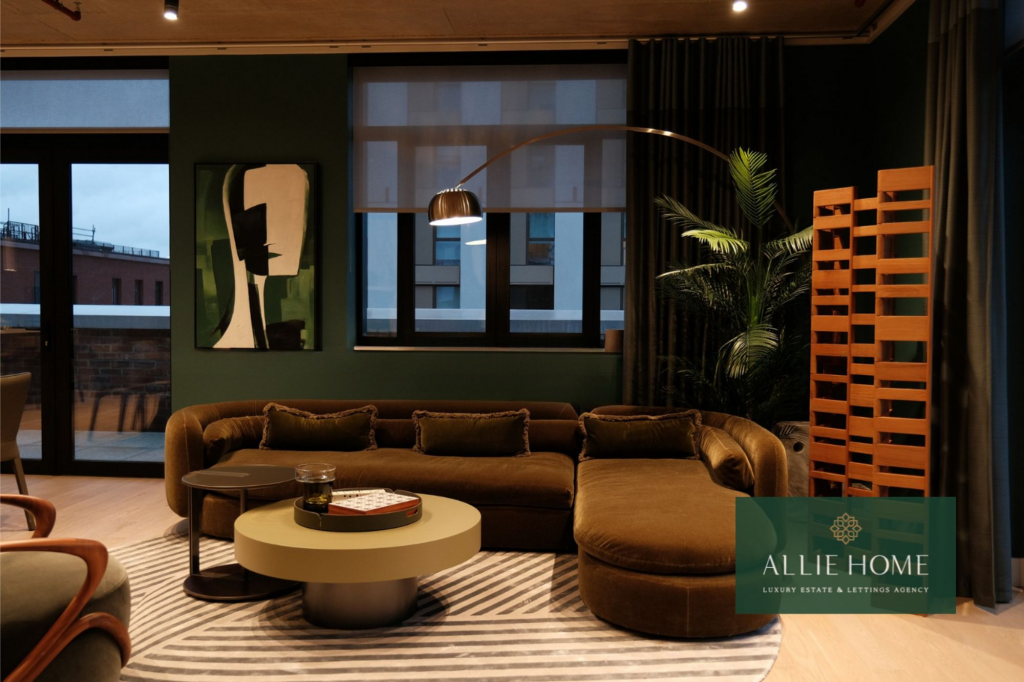 Main image of property: 8 Harbord Square, Canary Wharf, E14