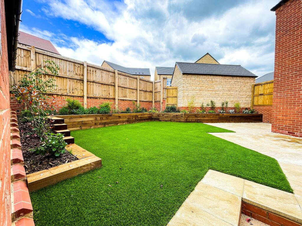 Additional property image - Whitechapel Road, 
Cleckheaton, 
West Yorkshire, 
BD19 6HS