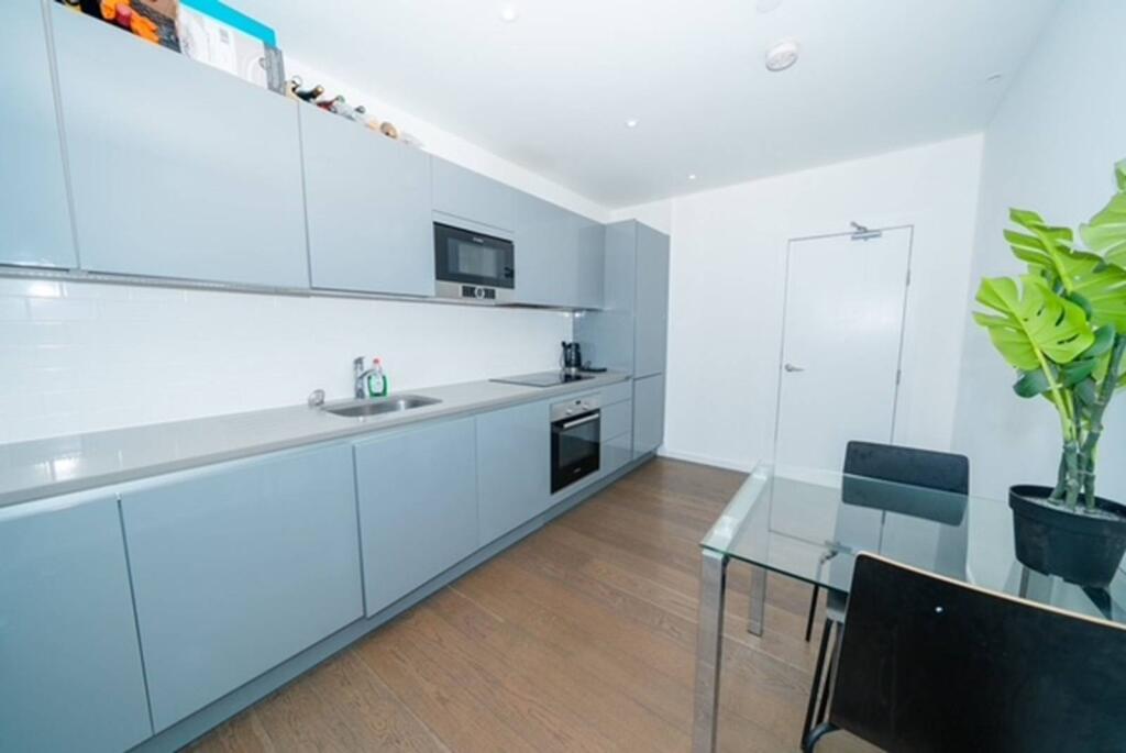 Main image of property: Heygate Street, Elephant and Castle, London, SE17