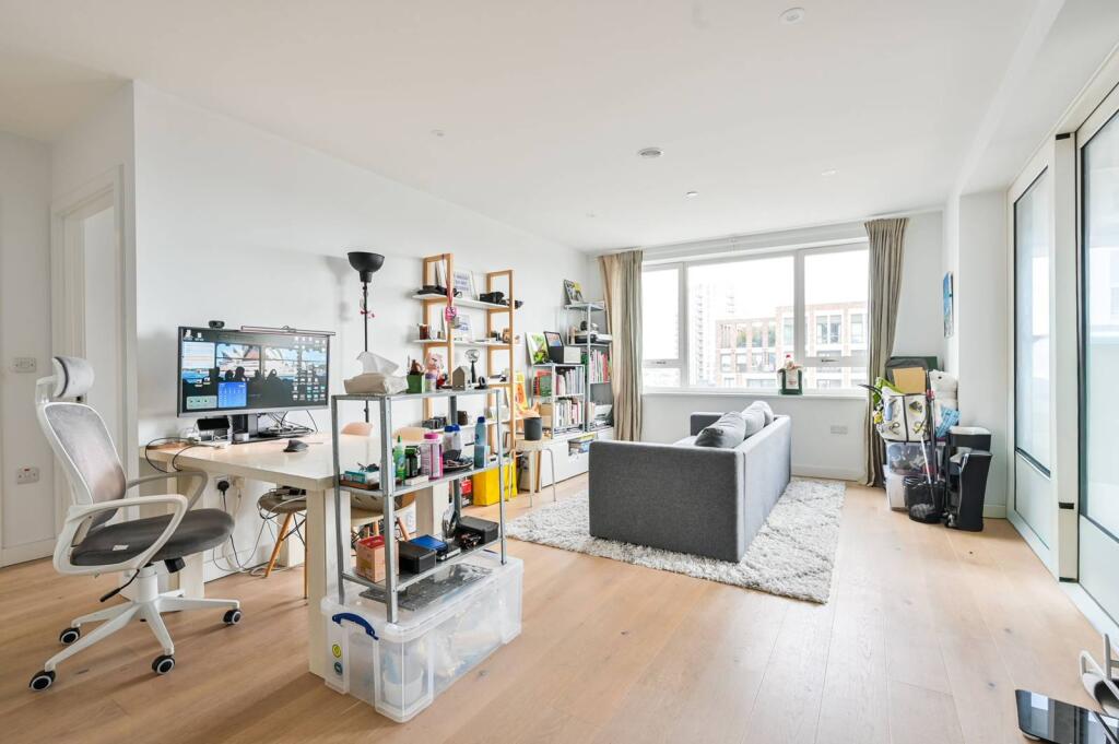 Main image of property: Walworth Road, Elephant and Castle, London, SE17