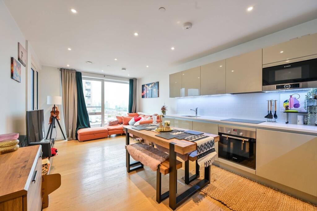 Main image of property: Sayer Street, Elephant and Castle, London, SE17