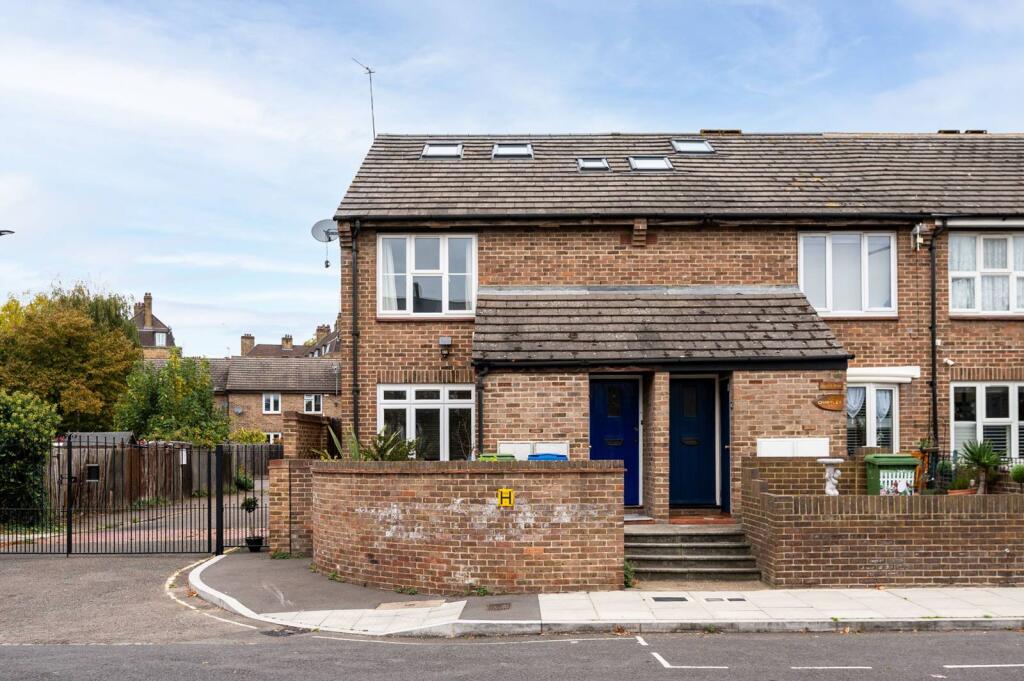 Main image of property: Fleming Road, Kennington, London, SE17