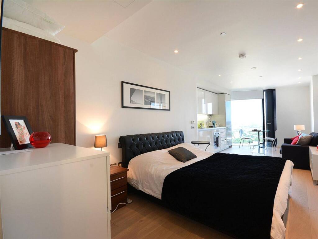 Main image of property: Walworth Road, Elephant and Castle, London, SE1