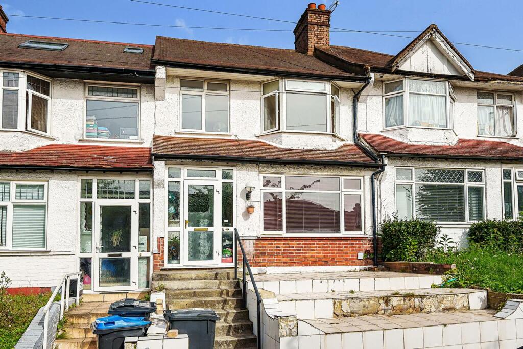 3 bedroom terraced house for sale in Norbury Rise, Norbury, London, SW16