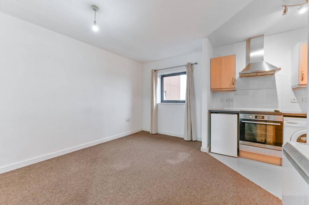 Main image of property: London Road, Norbury, London, SW16