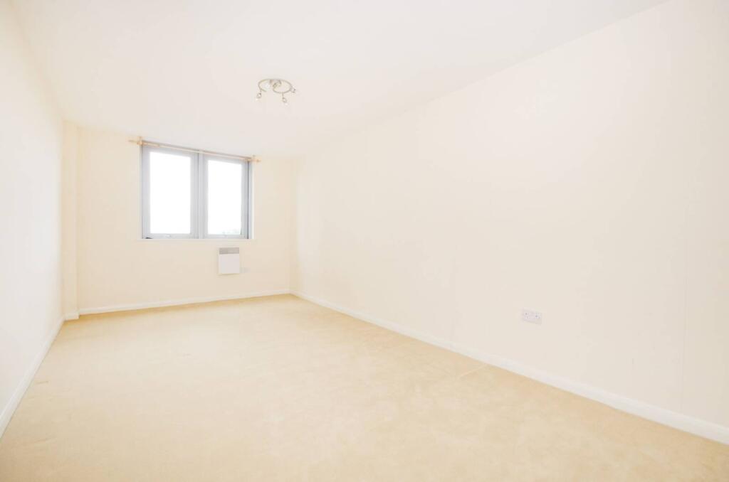 Main image of property: London Road, Norbury, London, SW16