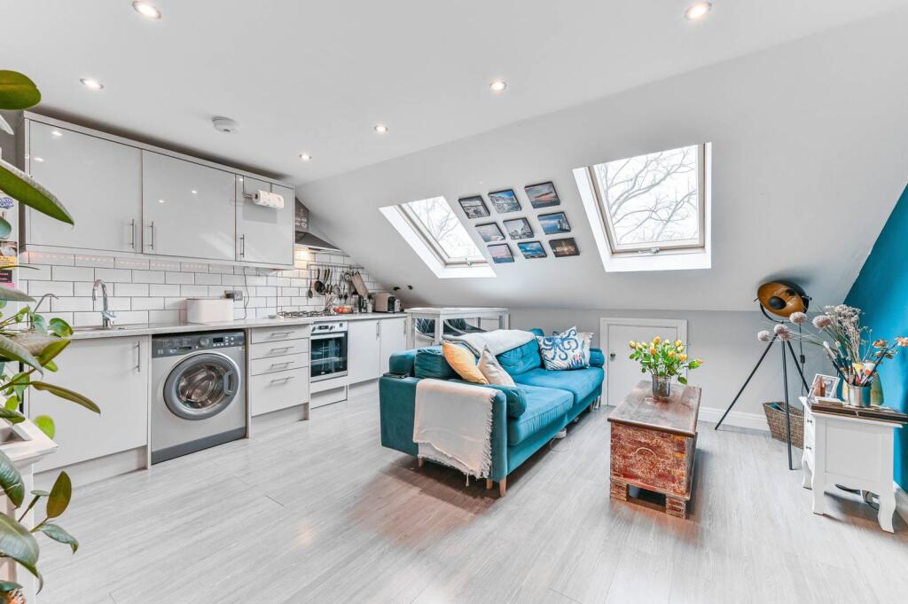 Main image of property: Frant Road, Thornton Heath, THORNTON HEATH, CR7