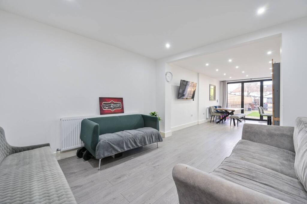 Main image of property: Tamworth Lane, Mitcham, CR4