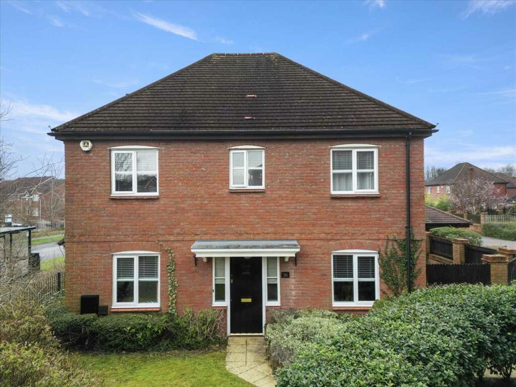 4 bedroom detached house for sale in Priest Down, Beggarwood, Basingstoke, RG22